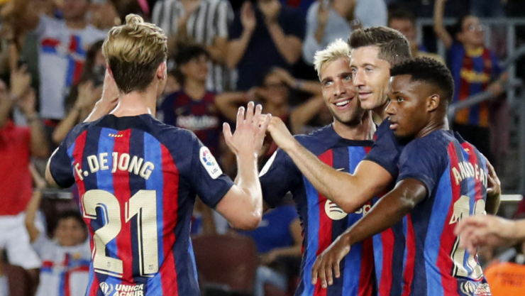 Barcelona celebra el gol de Lewandowski