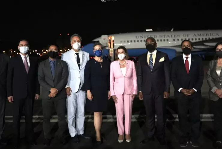 Nancy Pelosi llega a Taiwán, tras amenaza de China