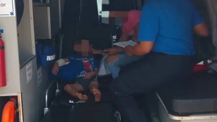 Niño con picadura de alacrán