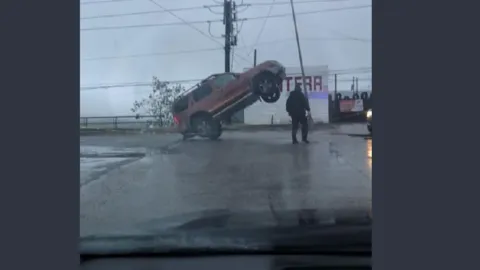 Auto en cables de Santa Fe