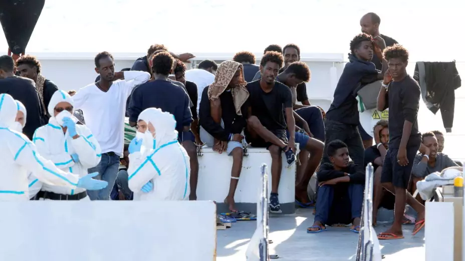 italia barco ninos2