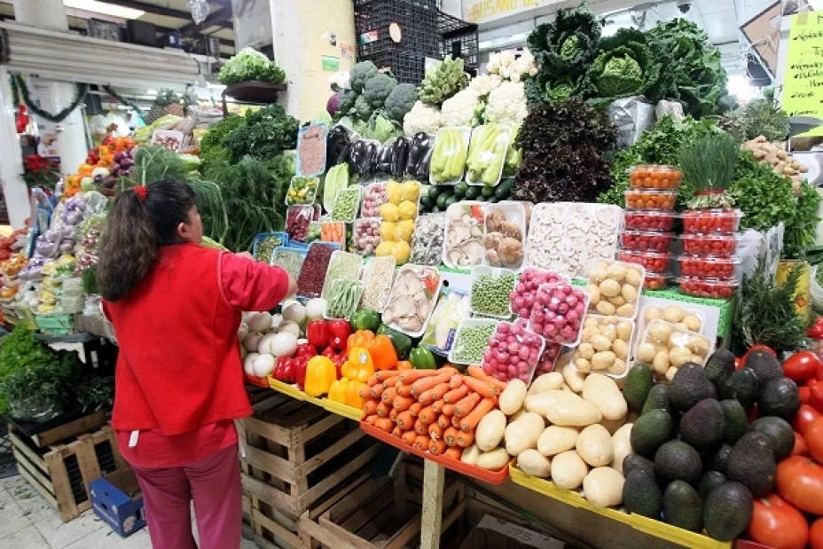 En diciembre la inflación en el país fue de 0.49%, debido al alza en los precios como el jitomate y carne de res