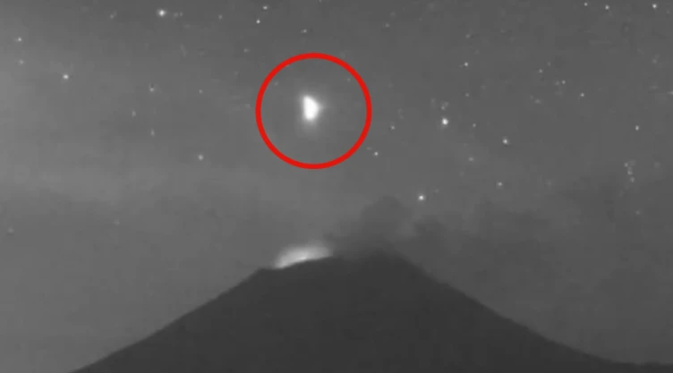 camara-capta-objeto-luminoso-en-area-volcan-popocatepetl-video