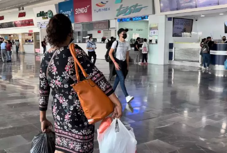semana-santa-pasajeros-terminales-de-autobuses.jpg