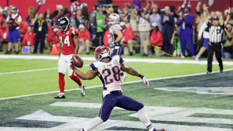 James White anota td en el Super Bowl LVI