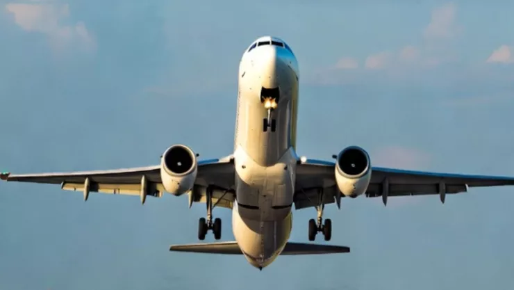 ¿Vas por tus familiares Hay VUELOS DEMORADOS Estado del Aeropuerto Internacional del Bajío hoy 25 de marzo EN VIVO.jpg
