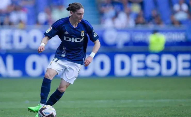 Marcelo Flores con el Real Oviedo