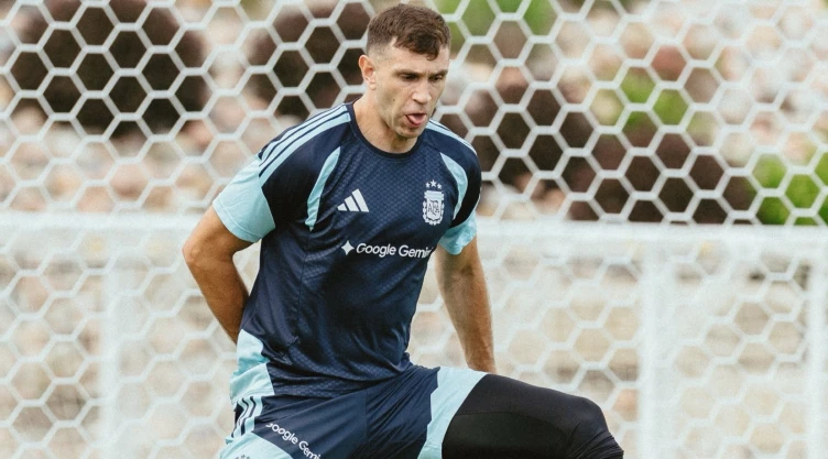 Dibu Martínez, figura de la Selección Argentina