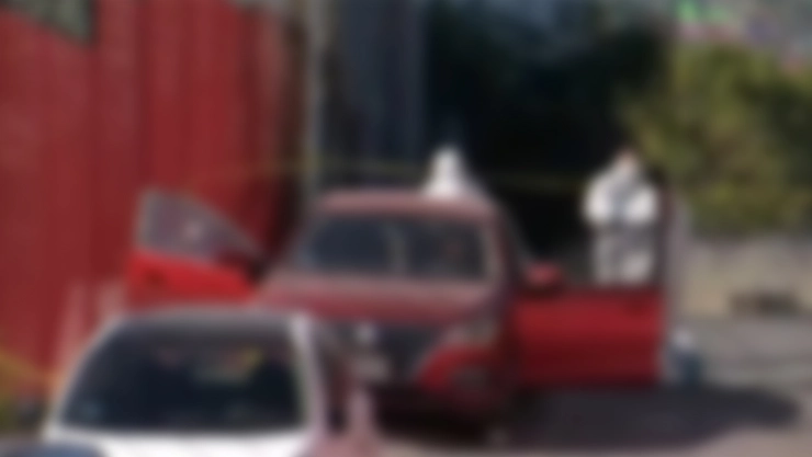 ¡Desgarradora imagen! Trabajador del IMSS es asesinado a balazos en las inmediaciones de la clínica en Nuevo León