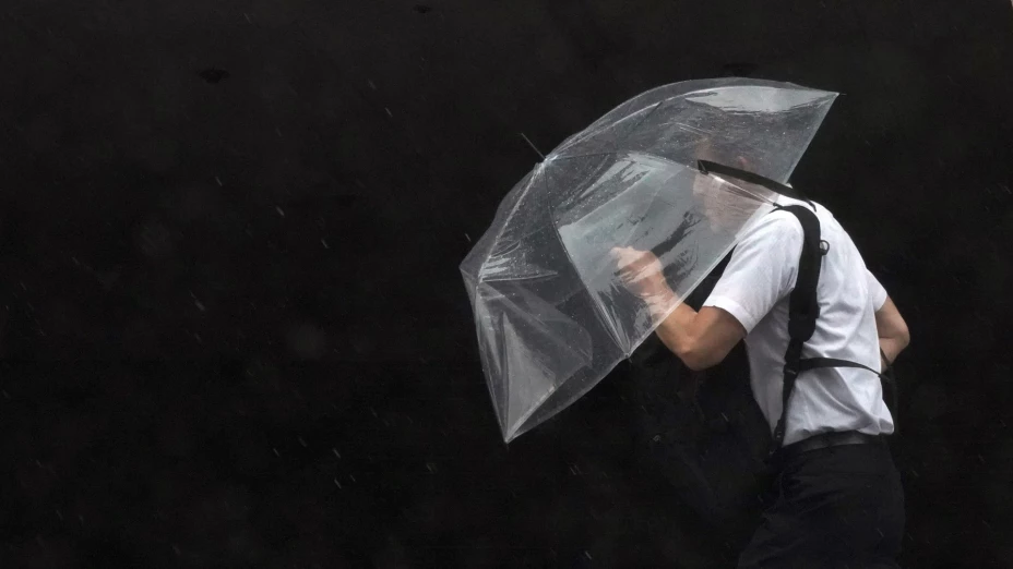 Lluvias en Japón por tormenta Mawar.