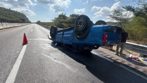 Accidentes provocan cierres parciales en la Autopista Cuernavaca–Acapulco.