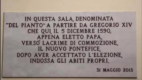 qué-es-la-sala-de-las-lágrimas-lugar-secreto-donde-un-cardenal-se-convierte-en-papa-lapida