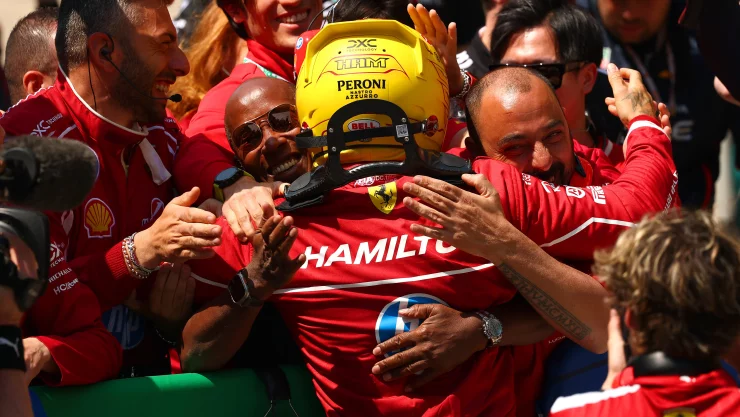 Lewis Hamilton gana su primera carrera con Ferrari en el GP de China 2025.jpg