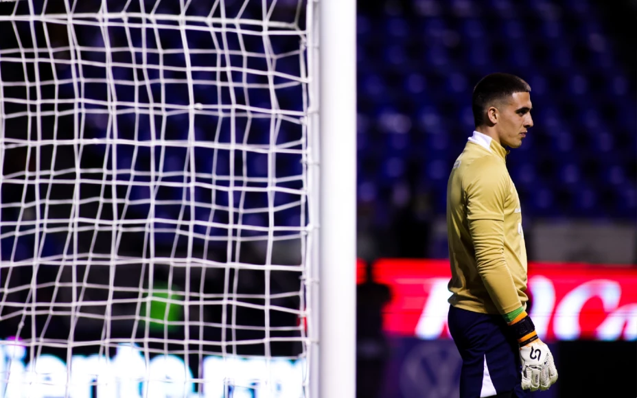 Alex Padilla, portero de Pumas