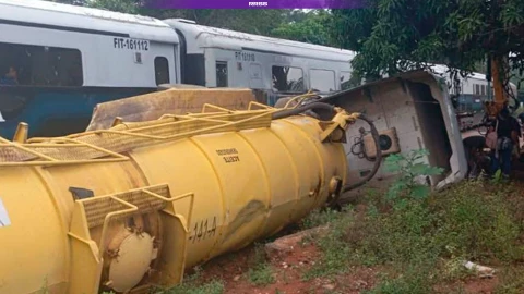 Choque de Tren Interoceánico y tráiler en Chiapas hoy 20 de diciembre.