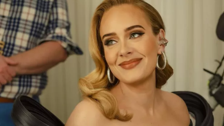 El tercer filme de Tom Ford confirma reparto con Adele, Colin Firth y Nicholas Hoult