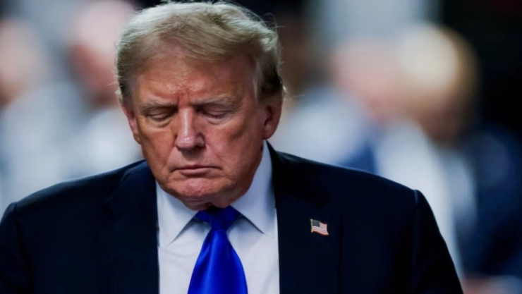 ¿Qué le pasó en el cuello a Trump_ La marca roja que encendió los rumores de salud y su médico tuvo.jpg