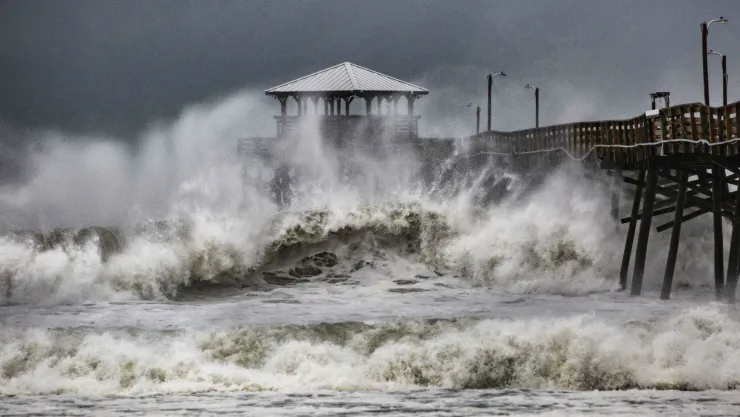 Según la definición del Servicio Meteorológico Nacional de los Estados Unidos define un huracán como un “ciclón tropical con vientos máximos sostenidos de 120 kilómetros por hora, o incluso más.