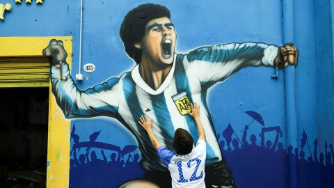 Maradona en la música y el cine