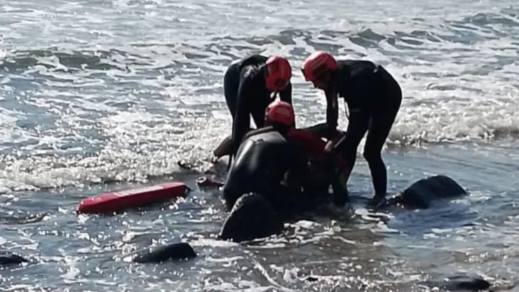 Bomberos rescatan cuerpo de hombre tras incidente acuático en Punta Bandera, Tijuana