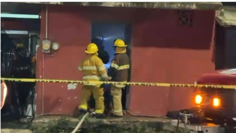 Incendio en Cozumel genera movilización de bomberos la noche de este domingo