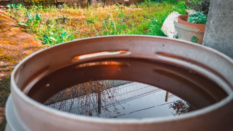 ¿Cómo lavar el tinaco sin vaciarlo?