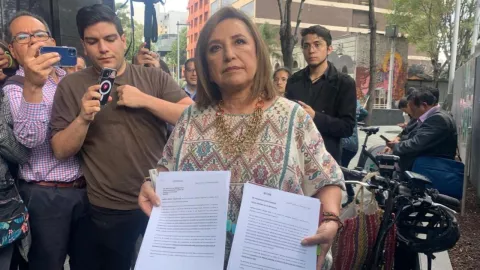 Xóchitl Gálvez se presenta ante la FGR ante acusaciones de AMLO