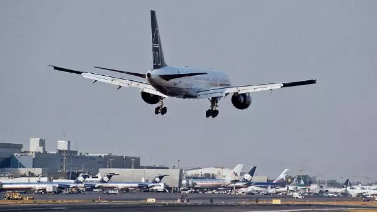 Reanuda operaciones el aeropuerto tras apagón   