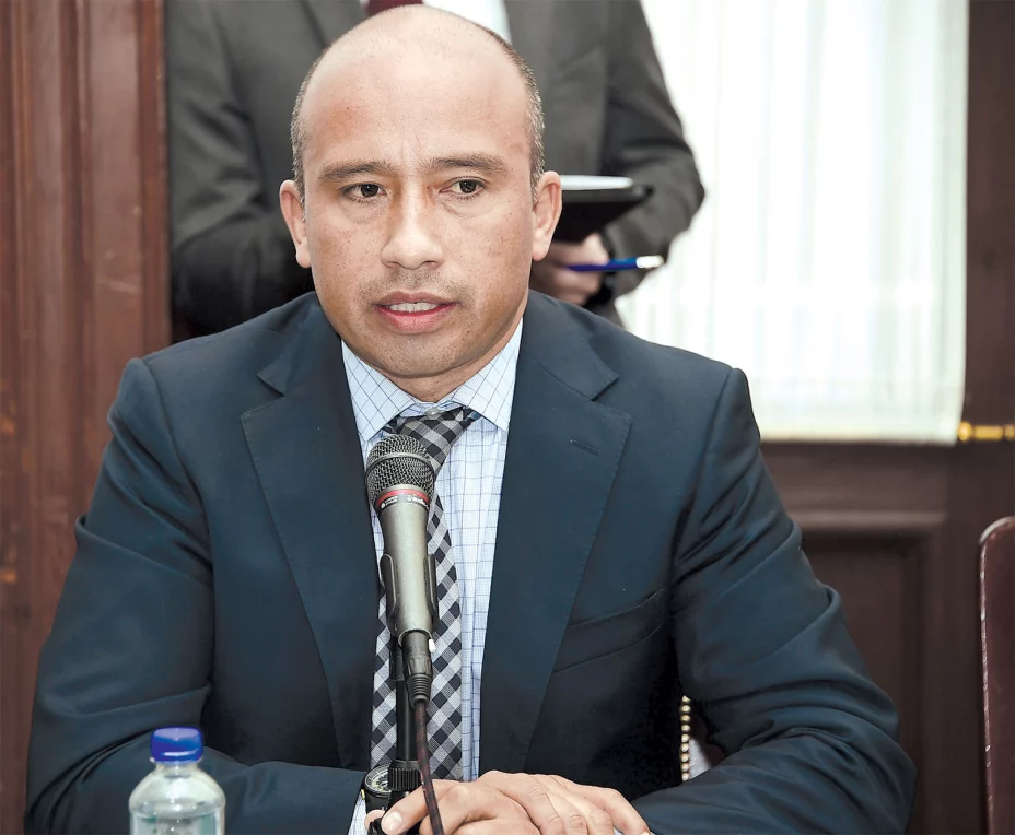 Escalera-HeCTOR-BARRERA-MARMOLEJO--Congreso-de-la-Ciudad-de-Mexico-(45) (1).jpg