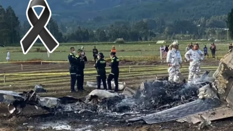 Accidente aéreo COBRA LA VIDA de famoso cantante; así hallaron su cuerpo entre los escombros