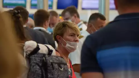 Turistas rusos varados en Cancún regresan a su país