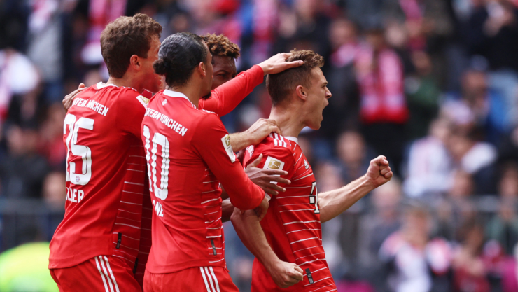Bayern Munich celebra el gol ante Schalke
