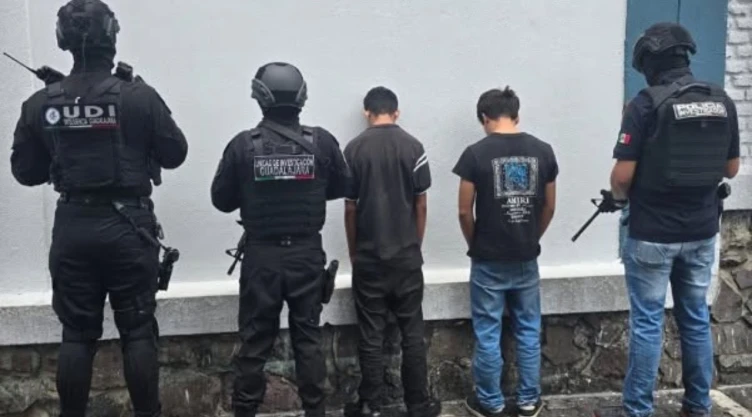 Adolescentes detenidos en Guadalajara, Jalisco.