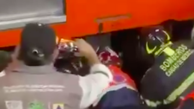 Rescate perrito metro