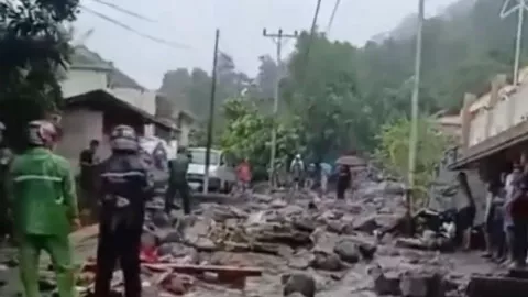 Inundación repentina masiva en Bahu, Indonesia deja seis muertos y decenas de desplazados