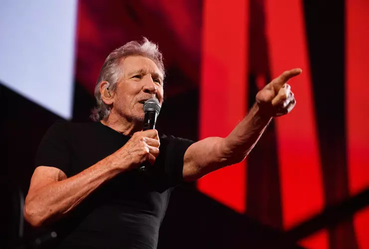 Roger Waters Performs