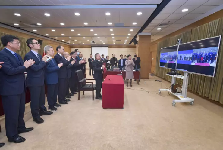 Rusia,China, Luna 00.jpg