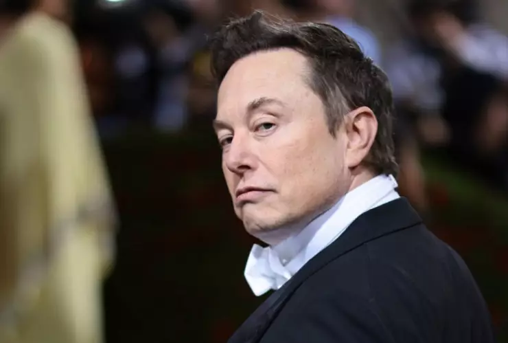 Elon Musk cobrará 1 dólar a los usuarios de X