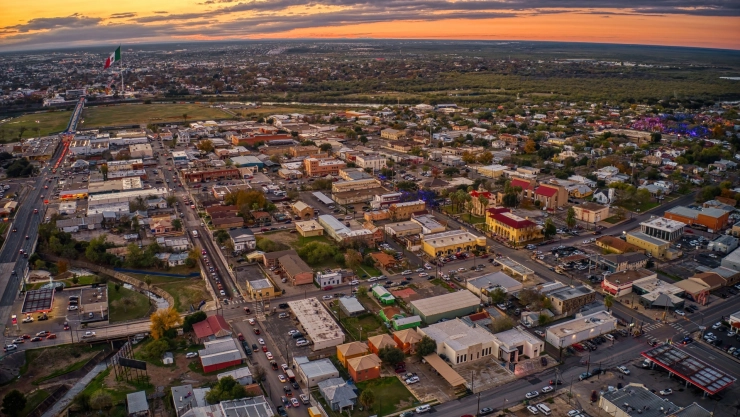 Frontera entre Estados Unidos y México en la ciudad de Eagle Pass, Texas