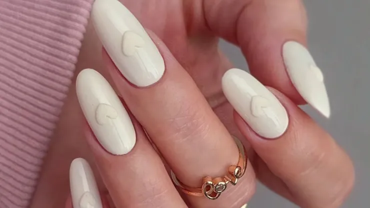 uñas 14 de febrero minimalistas