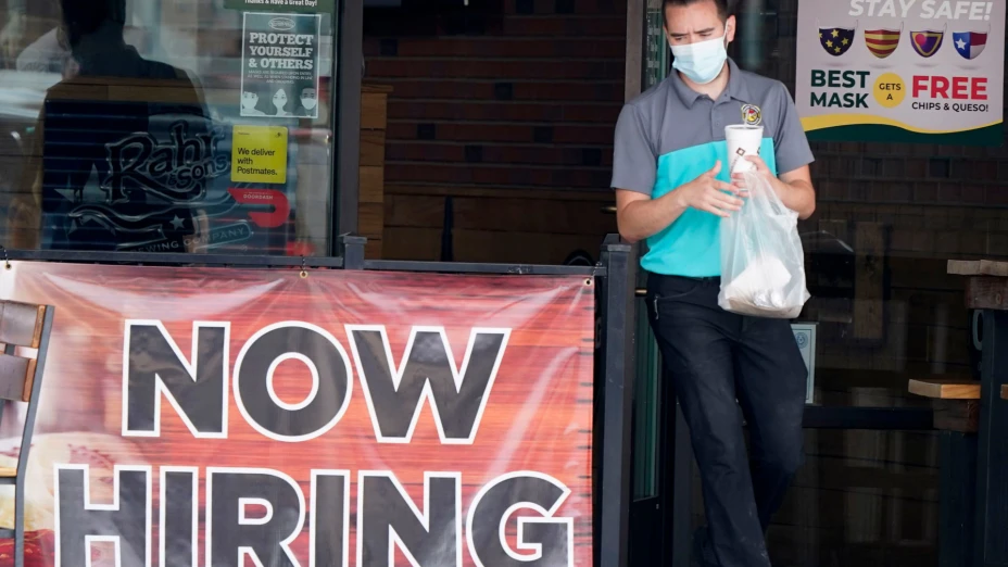 Anuncio de empleo en restaurante en Richardson, Texas