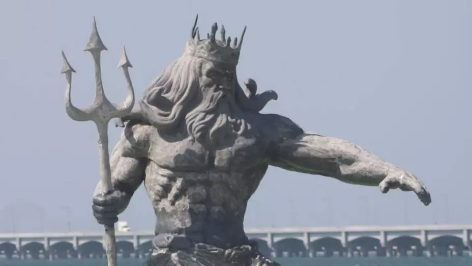 Estatua de Poseidón en Yucatán