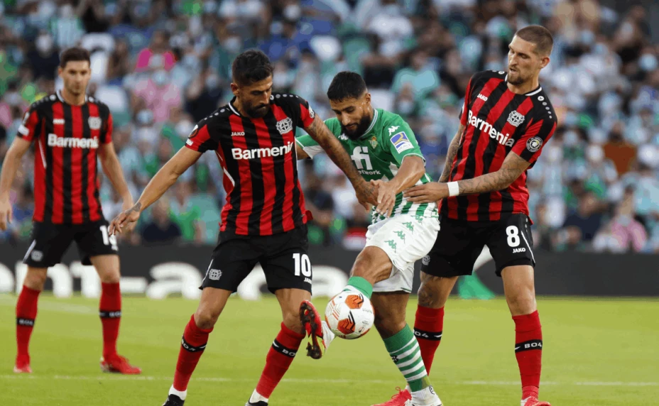 Diego Lainez reaparece con el Betis.png
