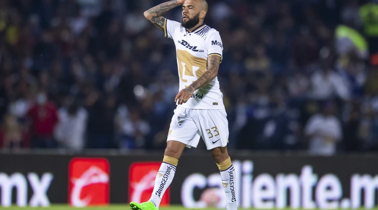 Así fue el debut de Dani Alves con los Pumas