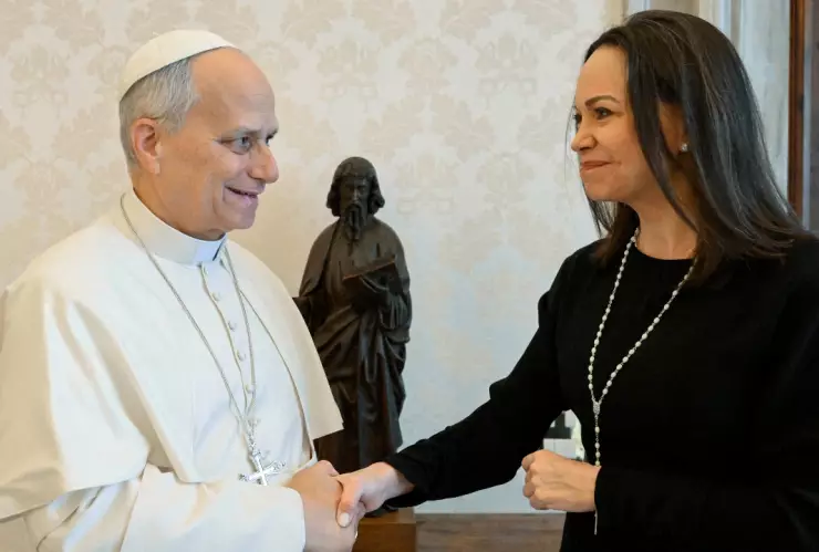 El papa León XIV y María Corina Machado.