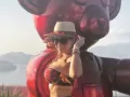 Aracely Arámbula posando con un oso.jpg