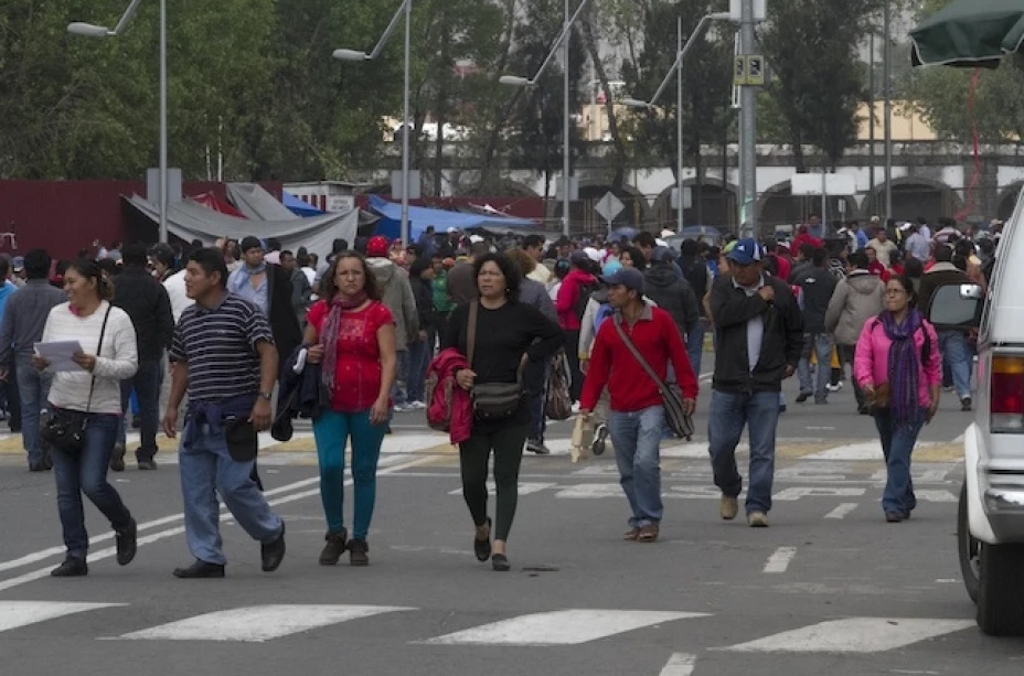 Las inmediaciones de TV Azteca y Televisa están resguardadas por policías capitalinos