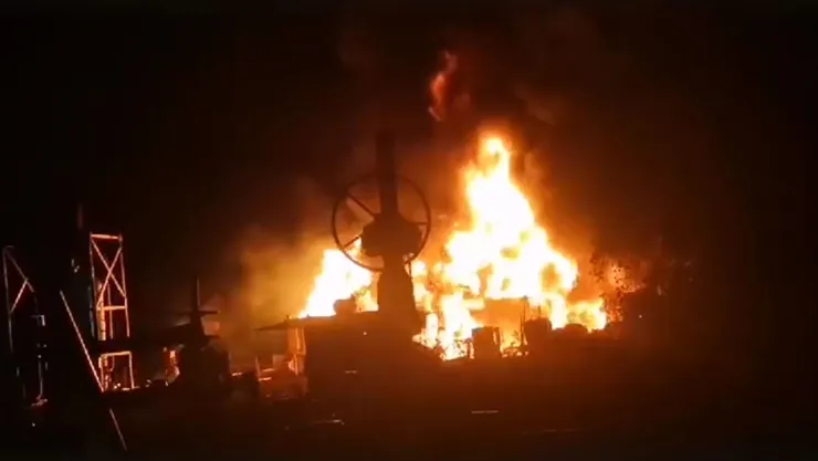 VIDEO: Explota pozo petrolero en Chiapas y Pemex ordena cerrar la zona