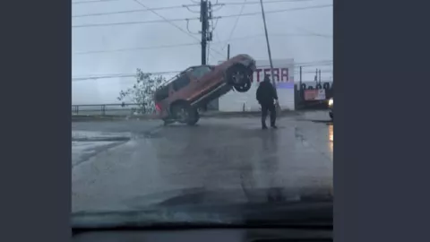 Auto en cables de Santa Fe