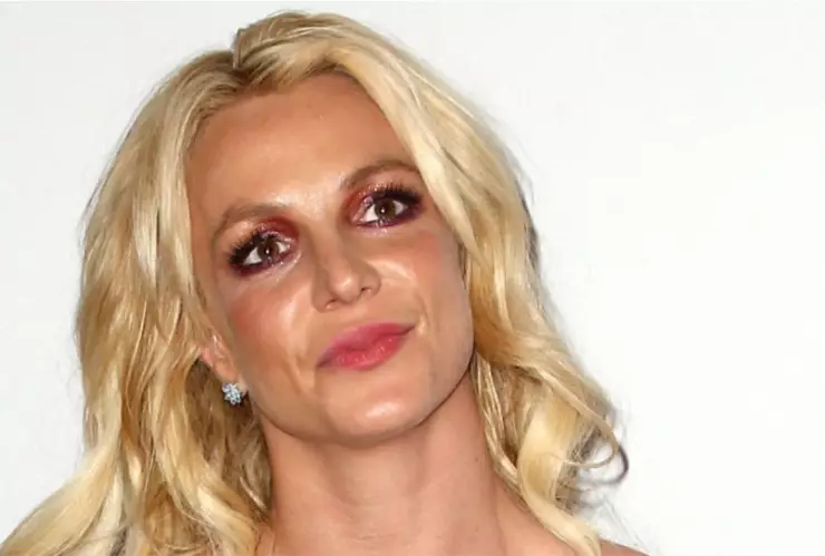 Britney Spears lanzará colección de joyas B Tiny en 2025